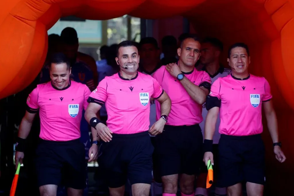 Piero Maza arbitrará la edición 197 del Superclásico entre la U y Colo Colo (Photosport)