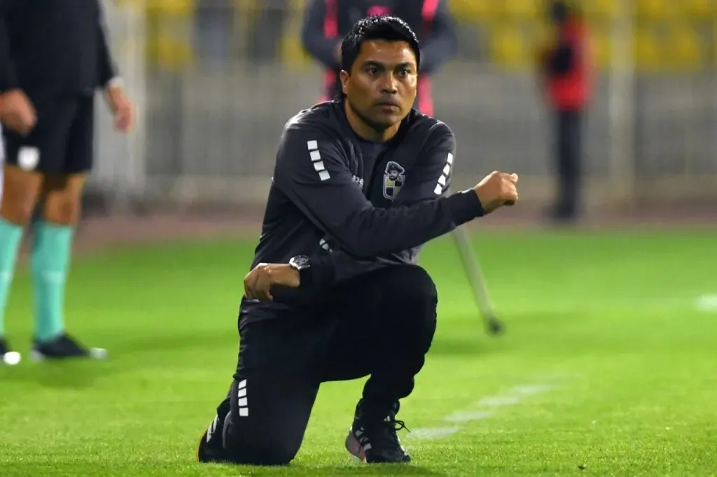 Esteban González, el técnico del único invicto del fútbol chileno, Coquimbo Unido (Photosport)