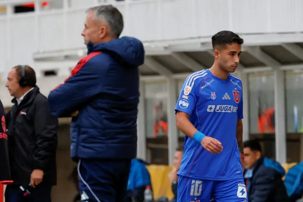 Lucas Assadi fuera de la citación de Gustavo Álvarez en la U para el Clásico Universitario (Photosport)