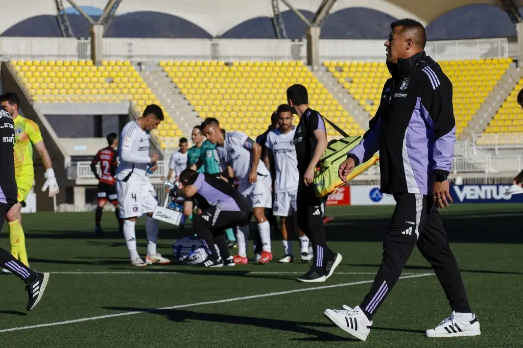 Colo Colo es el equipo con menos minutos en el conteo de la regla sub 21, en medio de la dilatada salida de Jorge Almirón en la banca. La Roja sub 21 ayudará al Cacique.