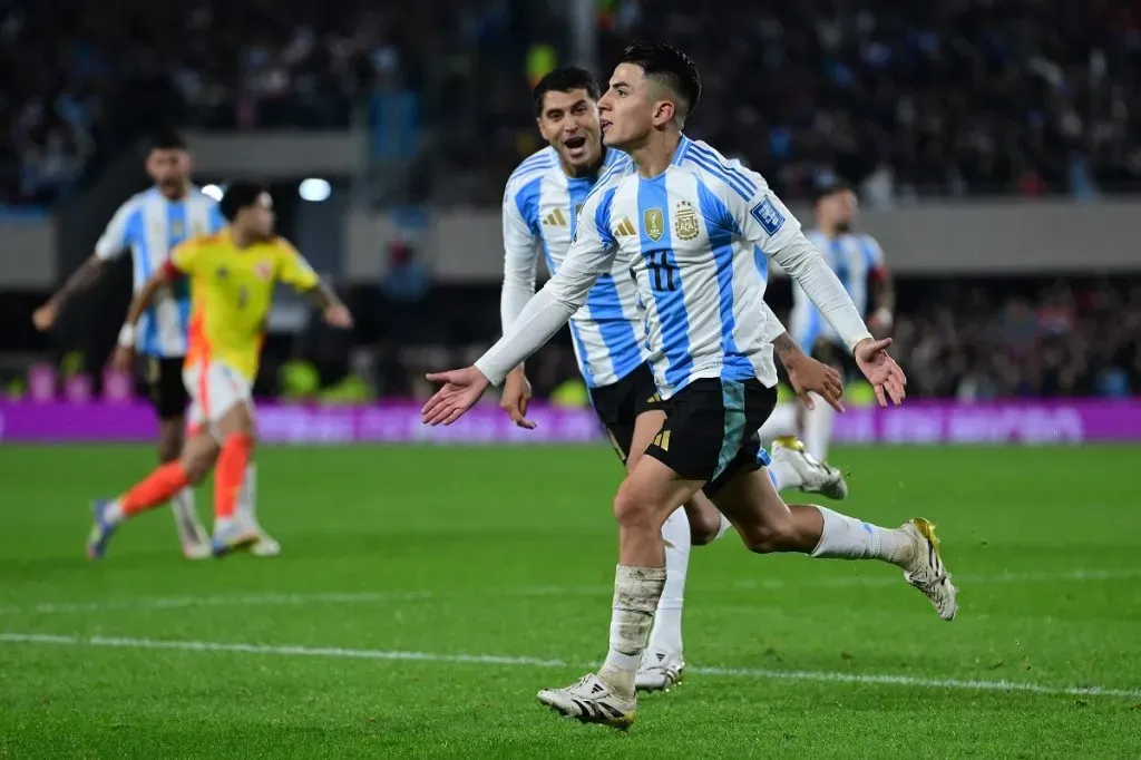 Thiago Almada celebra su gol contra Colombia (Getty Images).