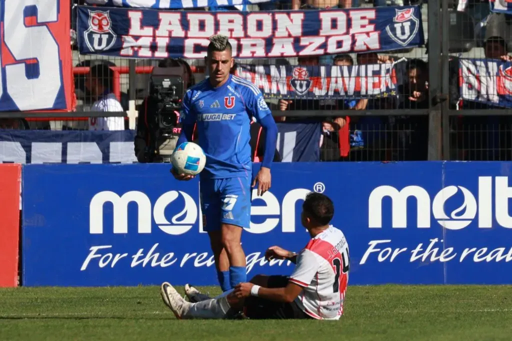 Leandro Fernández se mantiene de titular en la U. Foto: Eduardo Fortes/Photosport