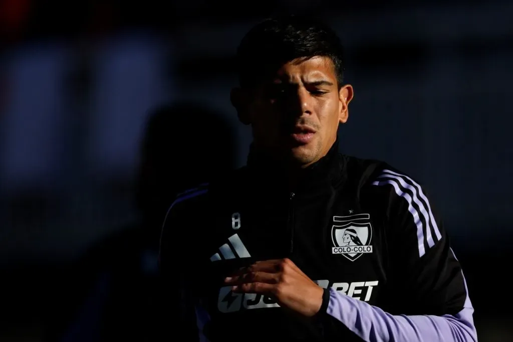 Esteban Pavez tiene contrato vigente y extenso con Colo Colo (Photosport)