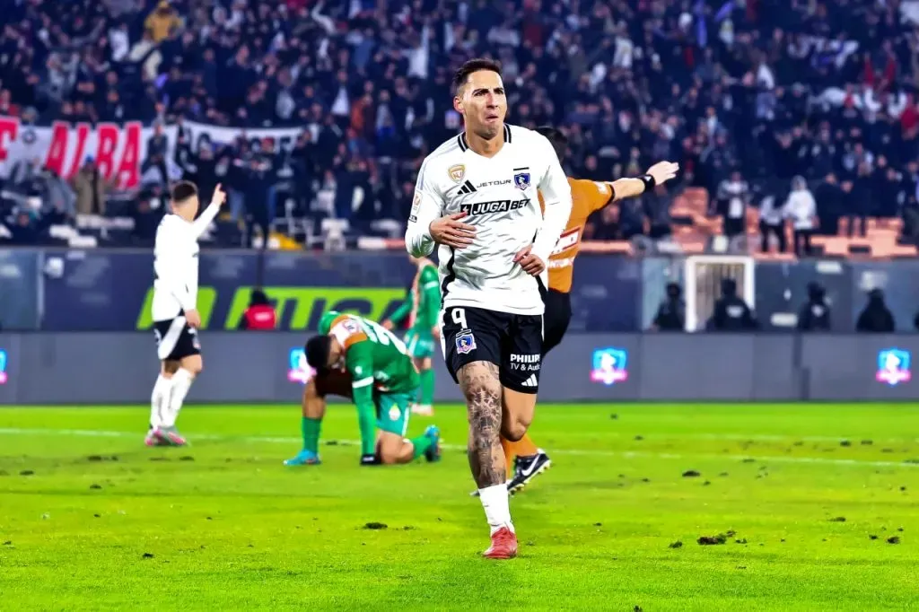 Javier Correa se pierde el Superclásico en Colo Colo (Photosport)