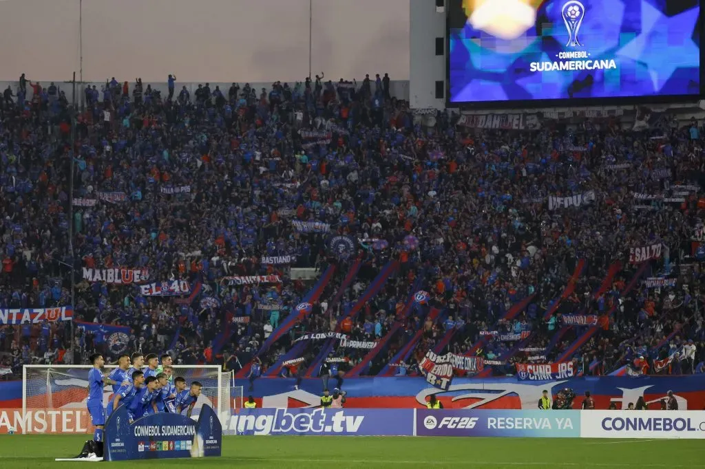 La U arriesga y Zaldivia es titular contra Guaraní tras sufrir molestia en el calentamiento.