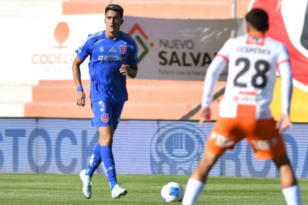 Ignacio Tapia comenzó la temporada luchando un puesto, pero luego quedó en el olvido en la U. Foto: Alejandro Pizarro/Photosport