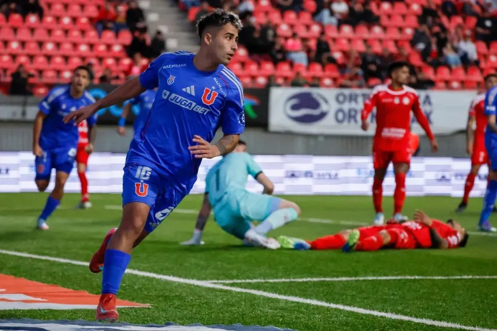 Lucas Assadi comandó a la U de Chile en goleada a La Calera (Photosport)
