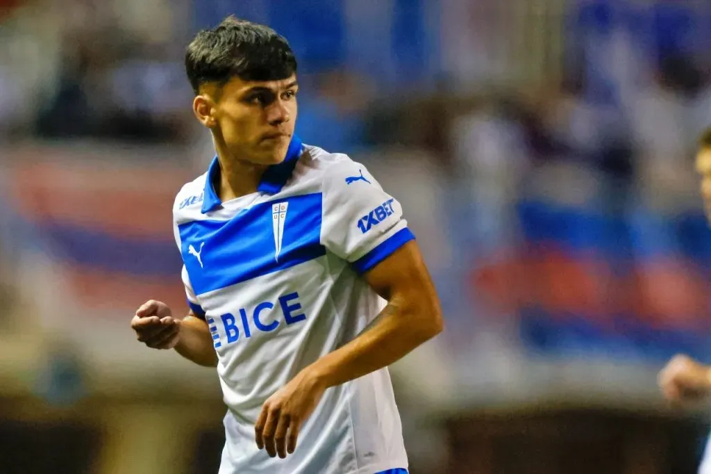 Diego Corral emerge como opción para Daniel Garnero en la formación de Católica (Photosport)