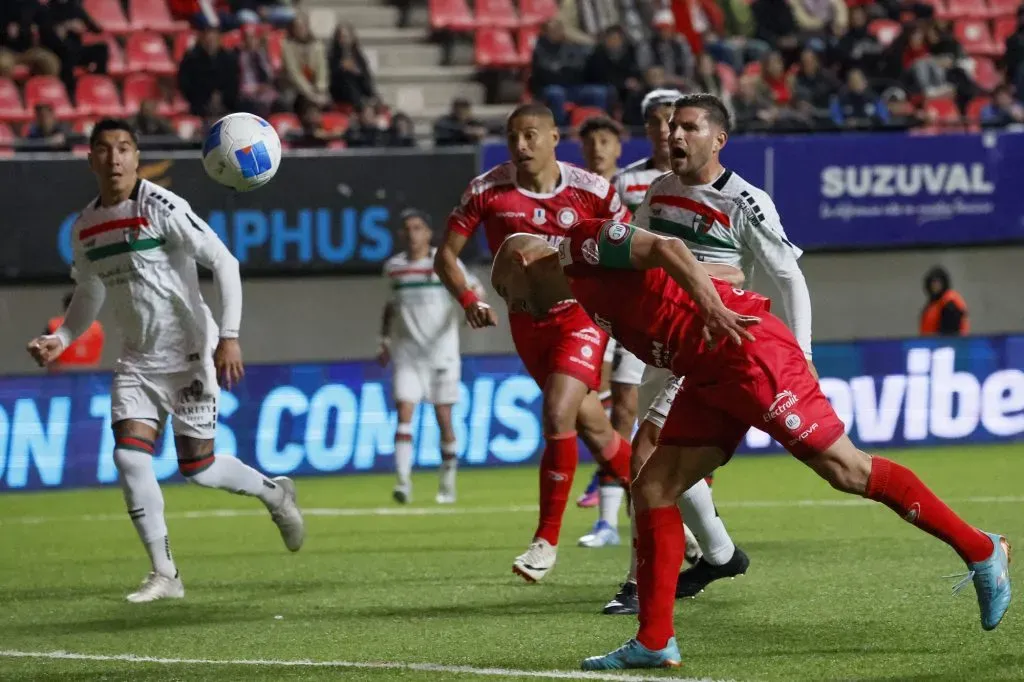 La Calera sigue sin ganar: triunfo de Palestino, que duerme como sublíder a espera de Audax y la U.