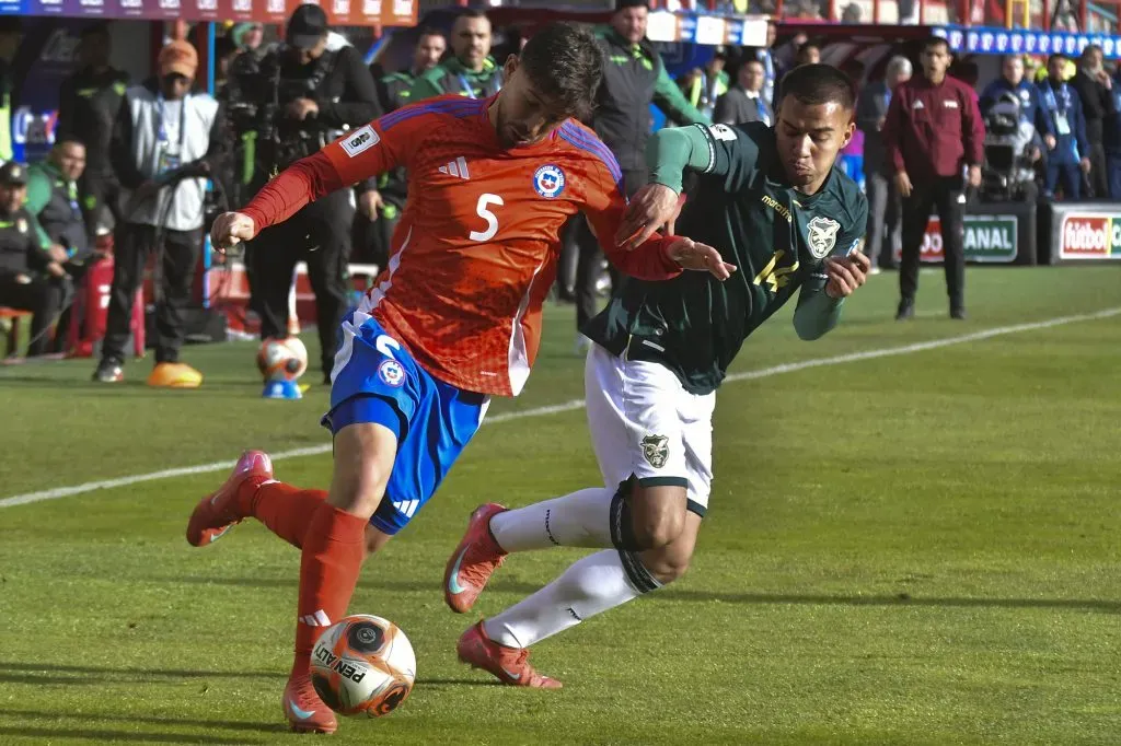 Loyola asoma como opción contra Brasil pese a lesión en la clavícula.