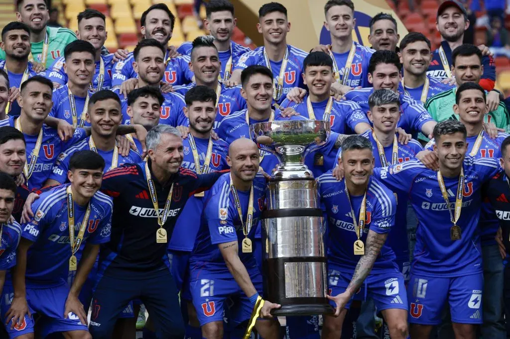 Líbero destaca a la U supercampeona, pero desde ya cuenta con un triunfo de Alianza y descarta castigo por madrugazo de los hinchas al Chuncho.