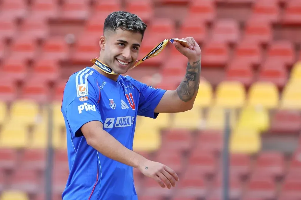 Lucas Assadi celebra la obtención de la Supercopa | Photosport