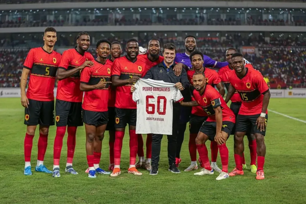 Pedro Gonçalves é celebrado pelos 60 jogos à frente da Seleção. Foto: FAF