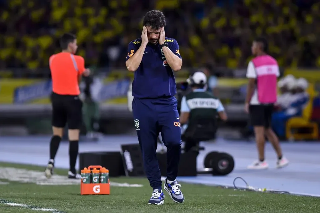 Diniz deixa a Seleção. (Photo by Gabriel Aponte/Getty Images)