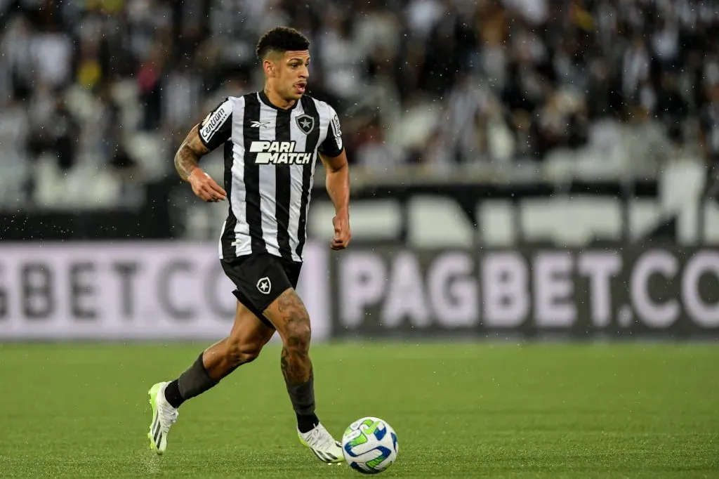 Luis Henrique em ação pelo Botafogo. Foto: Thiago Ribeiro/AGIF