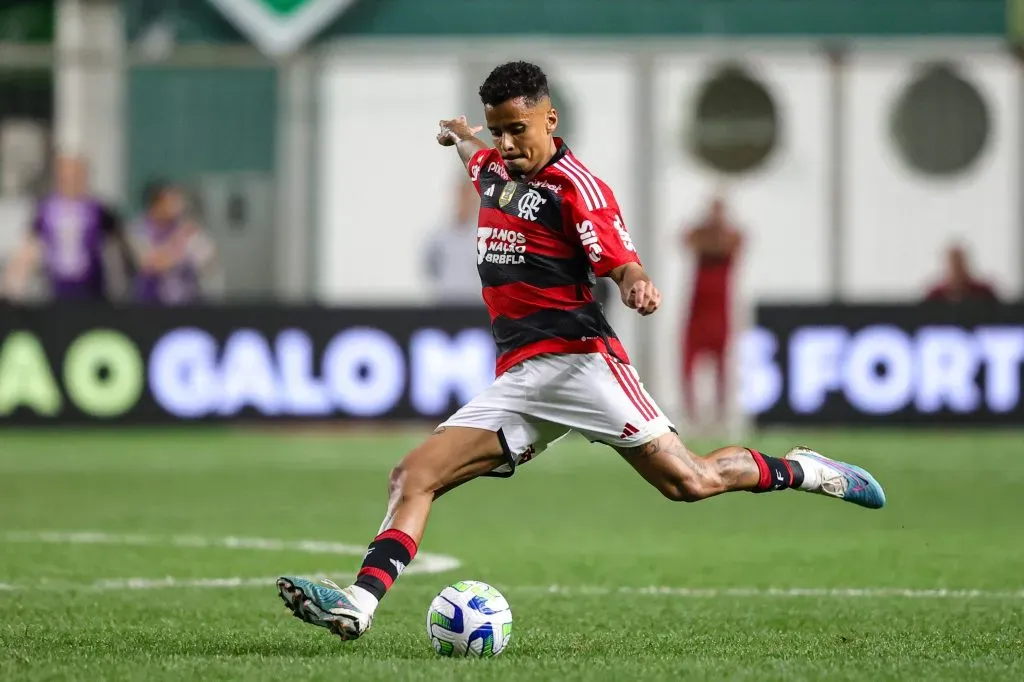Allan em ação pelo Flamengo. Foto: Gilson Lobo/AGIF