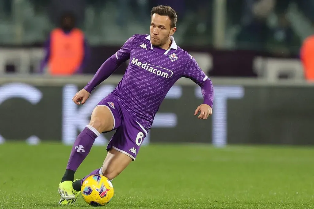 Arthur em ação na Fiorentina. Foto: Gabriele Maltinti/Getty Images