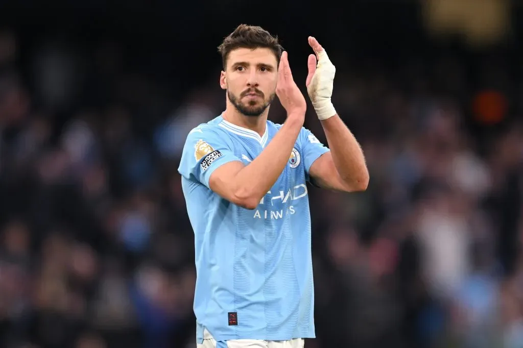 Rúben Dias também responde ao adversário do Liverpool. Foto: Michael Regan/Getty Images