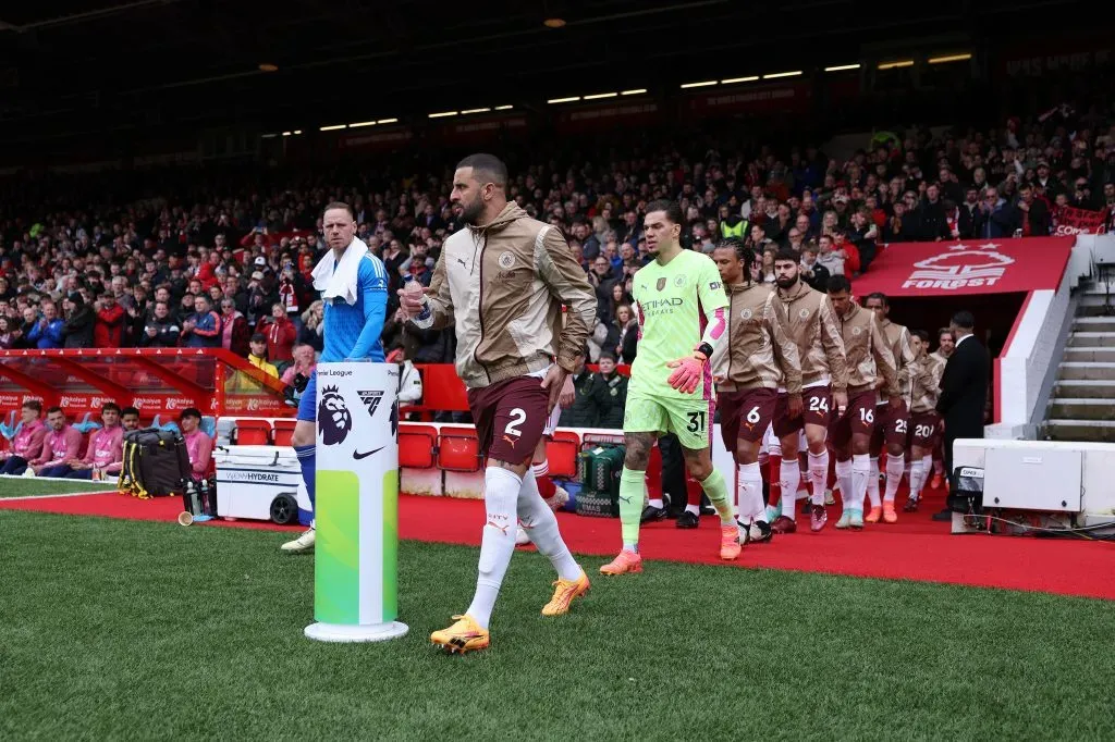 Walker considera deixar o Manchester City. (Photo by Alex Livesey/Getty Images)