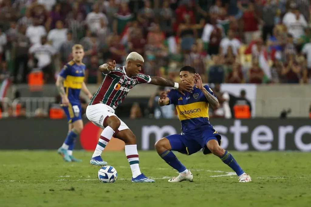 Jogador enfrentando o Boca (Photo by Ricardo Moreira/Getty Images)
