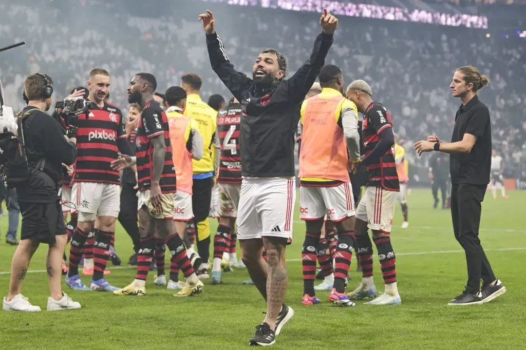 Gabriel Barbosa comemora a classificação na Copa do Brasil. Foto: IMAGO / Photopress.