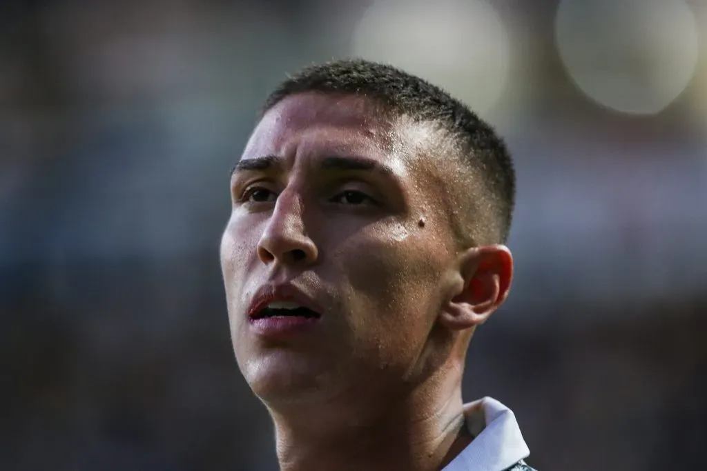 Monsalve jogador do Gremio comemora seu gol durante partida contra o Criciuma no estadio Heriberto Hulse pelo campeonato Brasileiro A 2024. Foto: Leonardo Hubbe/AGIF