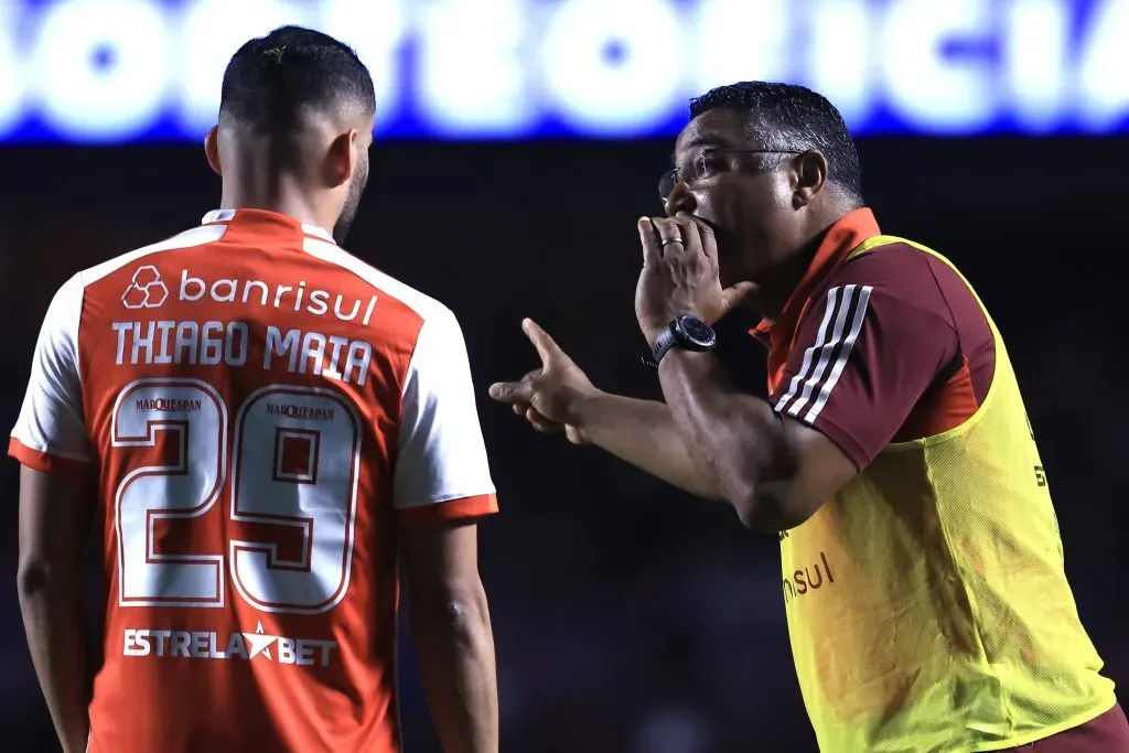 Roger Machado técnico do Internacional durante partida contra o São Paulo no estádio Morumbi pelo campeonato Brasileiro A 2024. Foto: Marcello Zambrana/AGIF