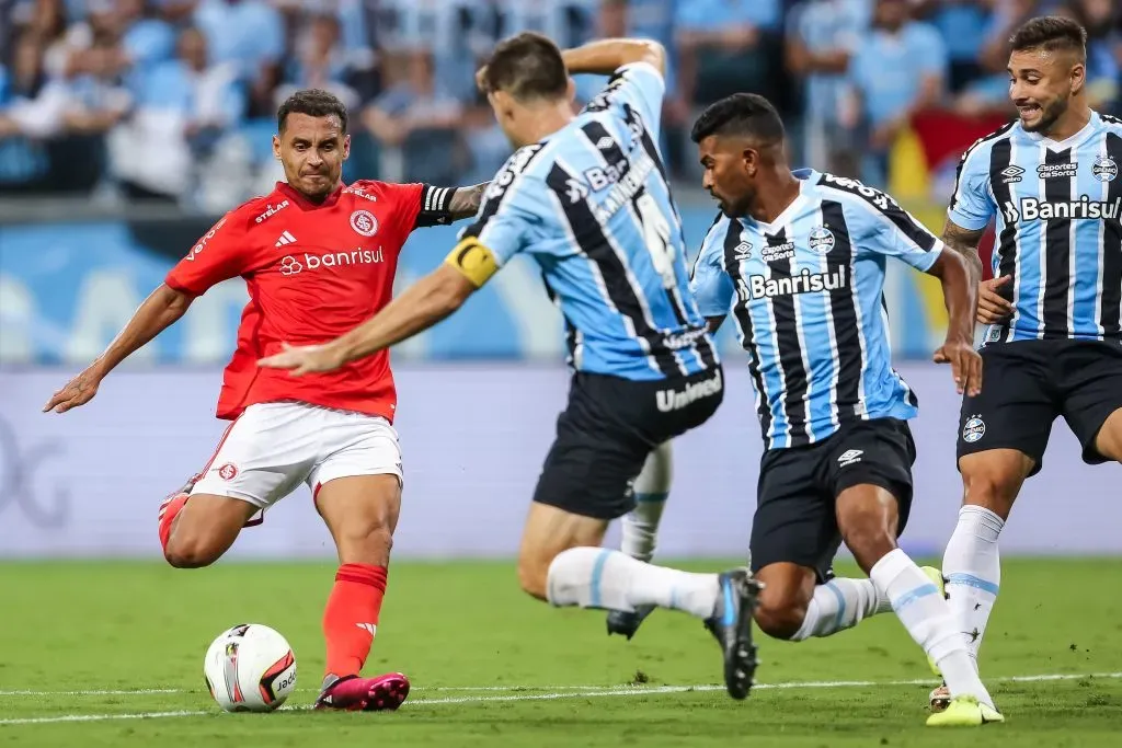 Kannemann em ação pelo Grêmio no GreNal, pelo Campeonato Gaucho de 2023. Foto: Pedro H. Tesch/AGIF