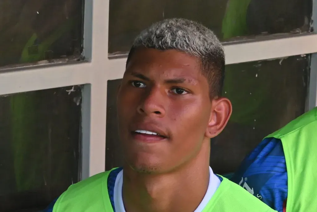 Victor, jogador do Bahia, durante partida contra o JEQUIE, pelo campeonato Baiano 2024 (Foto: Walmir Cirne/AGIF)