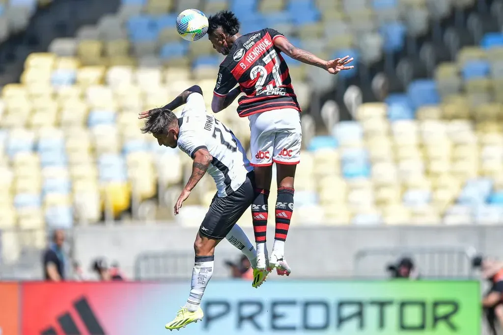 Bruno Henrique jogador do Flamengo durante partida contra o Botafogo no Maracanã pelo campeonato Brasileiro A 2024. Foto: Thiago Ribeiro/AGIF