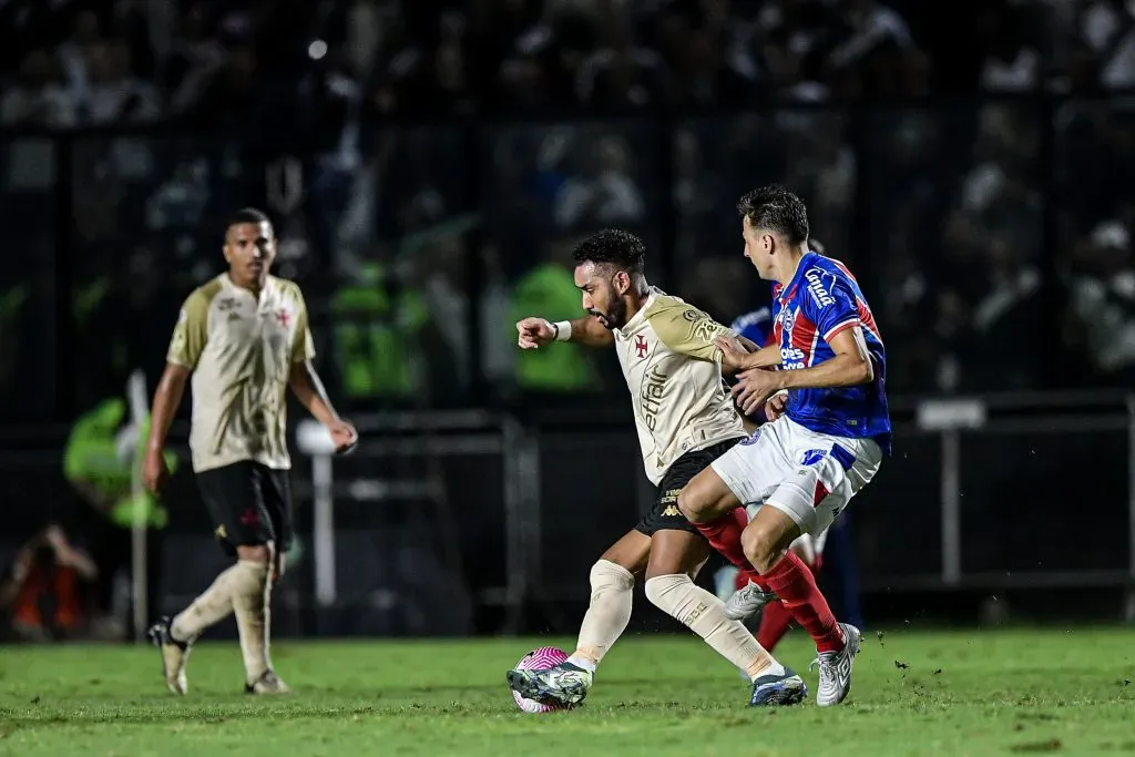 Payet em ação com a camisa do Vasco, diante do Bahia, pelo Brasileirão Betano. Foto: Thiago Ribeiro/AGIF