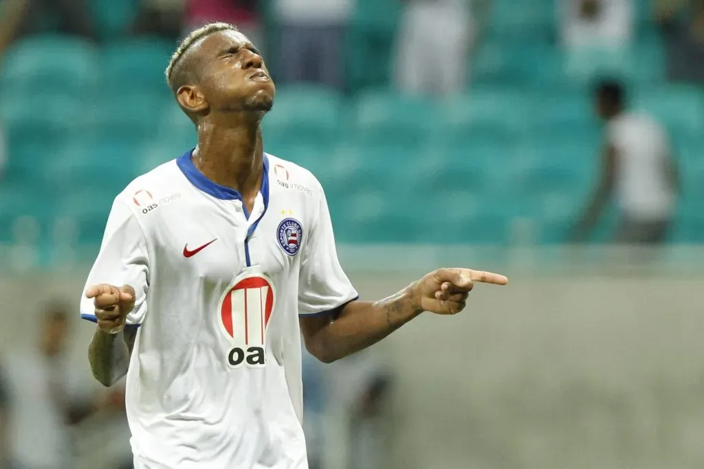 SALVADOR – BA – 20/04/2014  – BRASILEIRO A 2014 – BAHIA X CRUZEIRO – Talisca do Bahia comemora seu gol durante partida contra o Cruzeiro pelo Brasileiro A 2014 na Fonte Nova. Foto: Felipe Oliveira/AGIF