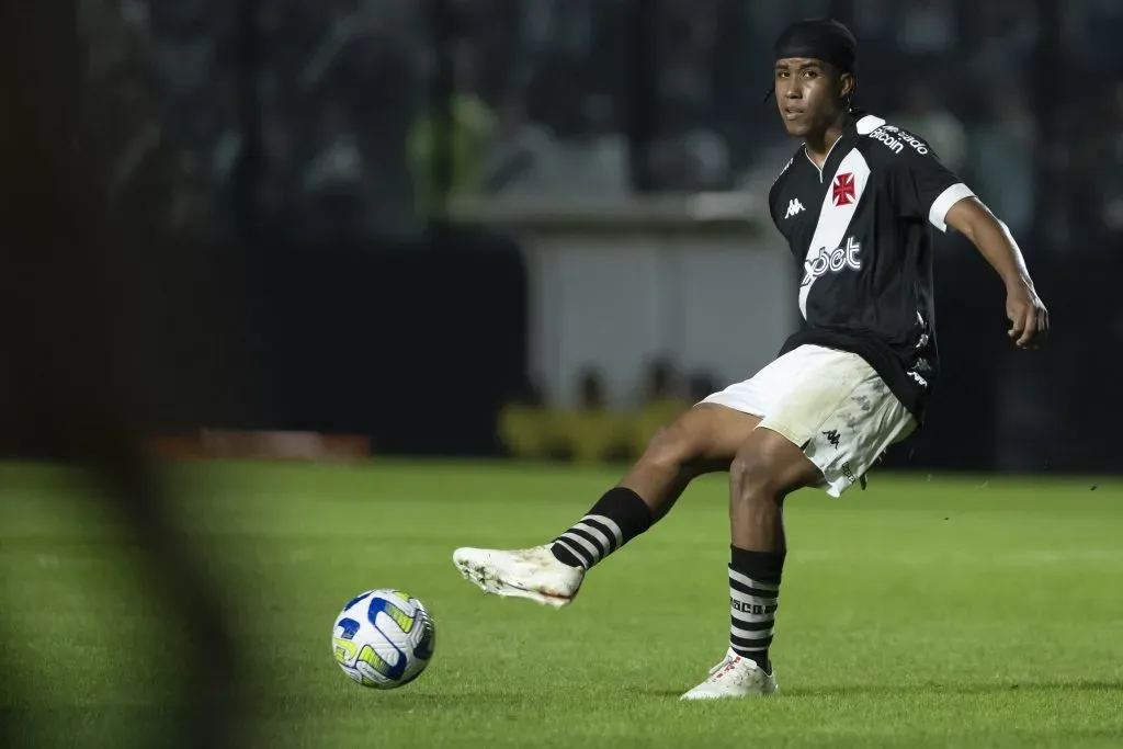 Andrey Santos durante partida contra o Goias no Campeonato Brasileiro de 2023. Foto: Jorge Rodrigues/AGIF