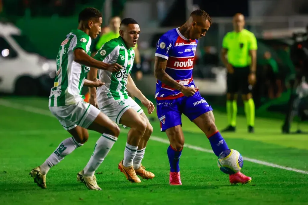 Breno Lopes durante partida contra o Juventude no Campeonato Brasileiro A 2024. Foto: Luiz Erbes/AGIF