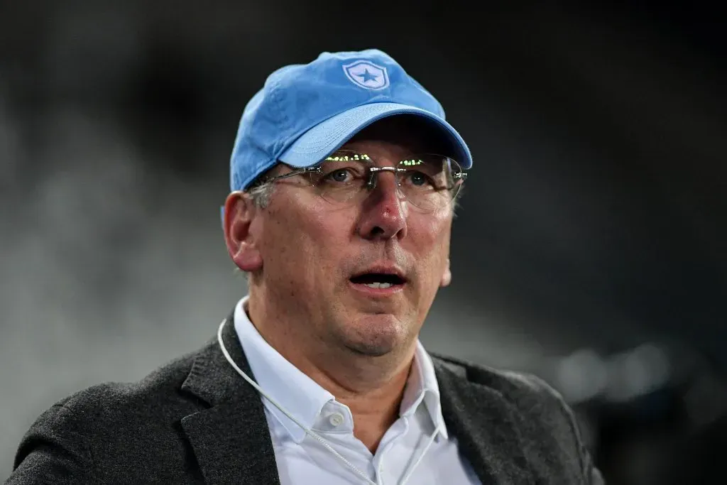 John Textor presidente da SAF do Botafogo durante partida contra o Atletico-GO no estadio Engenhao pelo campeonato Brasileiro A 2024. Foto: Thiago Ribeiro/AGIF