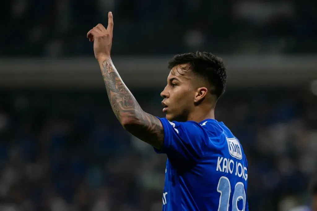 Kaio Jorge jogador do Cruzeiro comemora seu gol durante partida contra o Lanus no estadio Mineirao pelo campeonato Copa Sul-Americana 2024. Foto: Fernando Moreno/AGIF