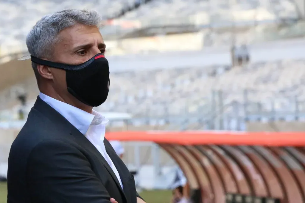 Hernan Crespo tecnico do Sao Paulo durante partida contra o Atletico-MG no estadio Mineirao pelo campeonato Brasileiro A 2021. Foto: Fernando Moreno/AGIF