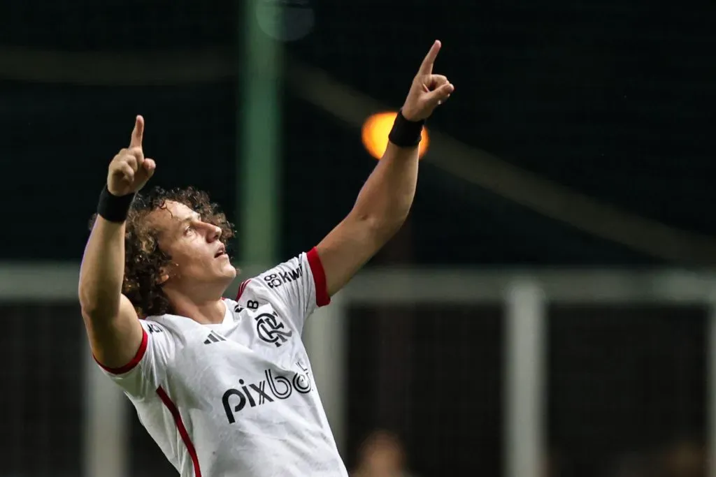 David Luiz jogador do Flamengo comemora seu gol durante partida contra o Cruzeiro no estadio Independencia pelo campeonato Brasileiro A 2024. Foto: Gilson Lobo/AGIF