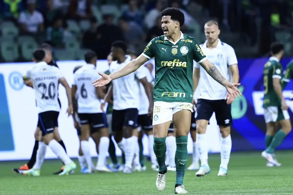 SP – SAO PAULO – 08/11/2024 – BRASILEIRO A 2024, PALMEIRAS X GREMIO – Murillo jogador do Palmeiras durante partida contra o Gremio no estadio Arena Allianz Parque pelo campeonato Brasileiro A 2024. Foto: Marcello Zambrana/AGIF