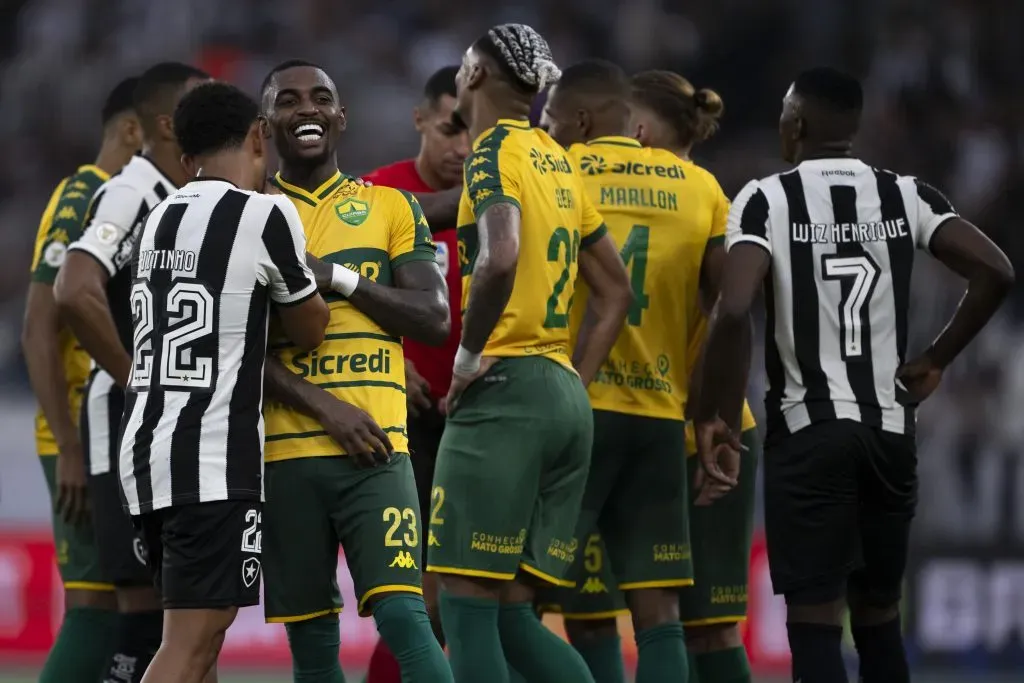 RJ – RIO DE JANEIRO – 09/11/2024 – BRASILEIRO A 2024, BOTAFOGO X CUIABA – Ramon jogador do Cuiaba durante partida contra o Botafogo no estadio Engenhao pelo campeonato Brasileiro A 2024. Foto: Jorge Rodrigues/AGIF