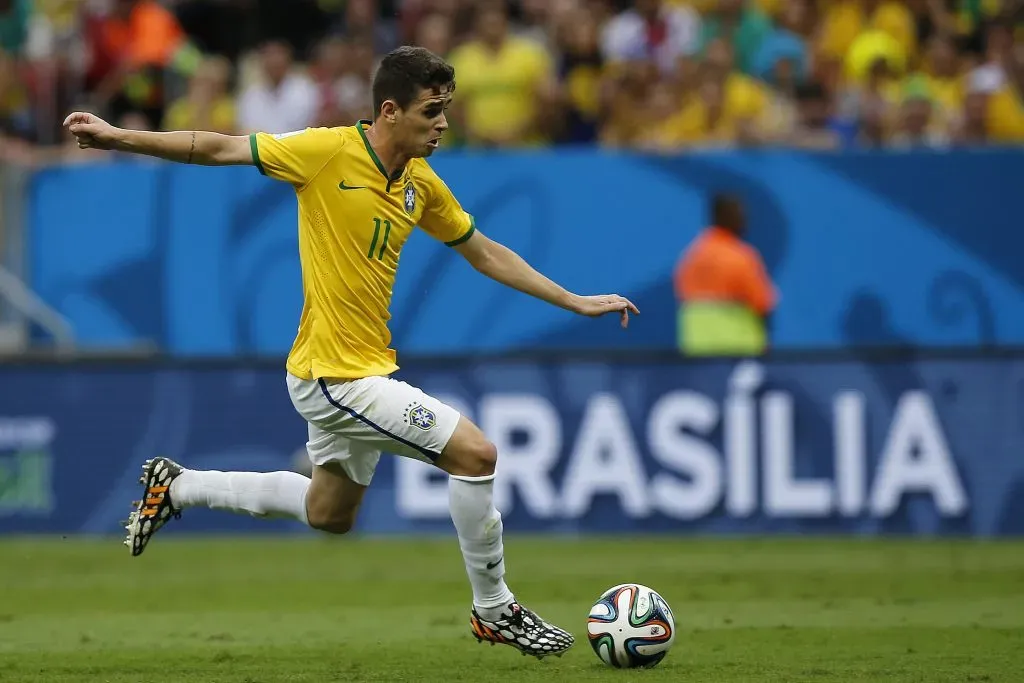 Oscar atuando pelo Brasil, na disputa de terceiro lugar da Copa do Mundo de 2014, contra a Holanda. Foto: Wagner Meier/AGIF