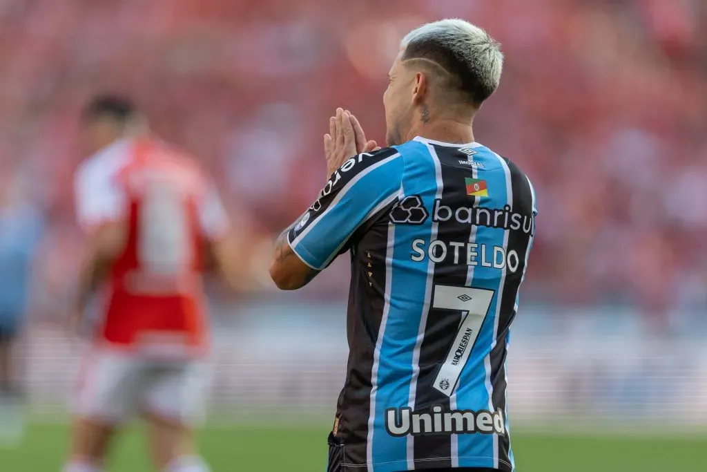 RS – PORTO ALEGRE – 19/10/2024 – BRASILEIRO A 2024, INTERNACIONAL X GREMIO – Soteldo jogador do Gremio durante partida contra o Internacional no estadio Beira-Rio pelo campeonato Brasileiro A 2024. Foto: Liamara Polli/AGIF