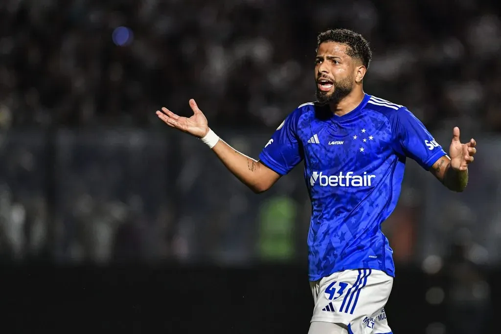 João Marcelo durante partida contra o Vasco no Campeonato Brasileiro A 2024. Foto: Thiago Ribeiro/AGIF