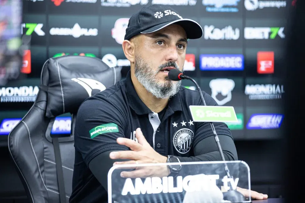 Rafael Guanaes técnico do Operario durante partida contra o Novorizontino no estádio Germano Kruger pelo campeonato Brasileiro B 2024. Foto: Giovani Baccin/AGIF