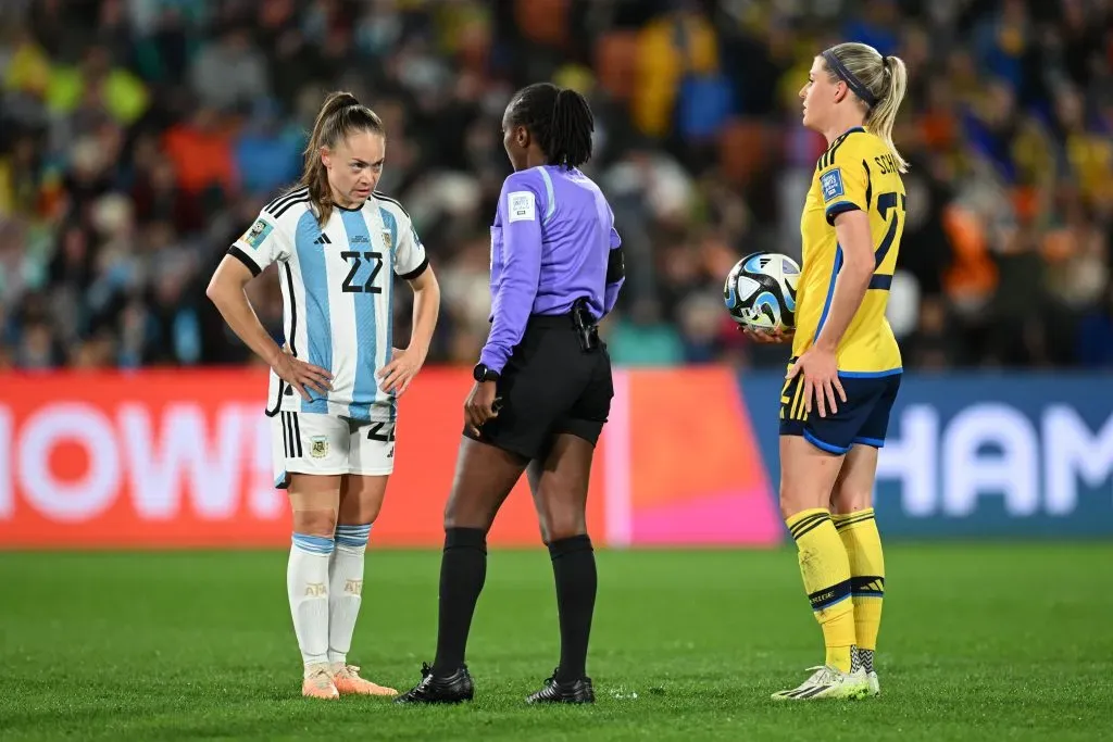 Estefanía Banini en el duelo frente a Suecia. @Argentina