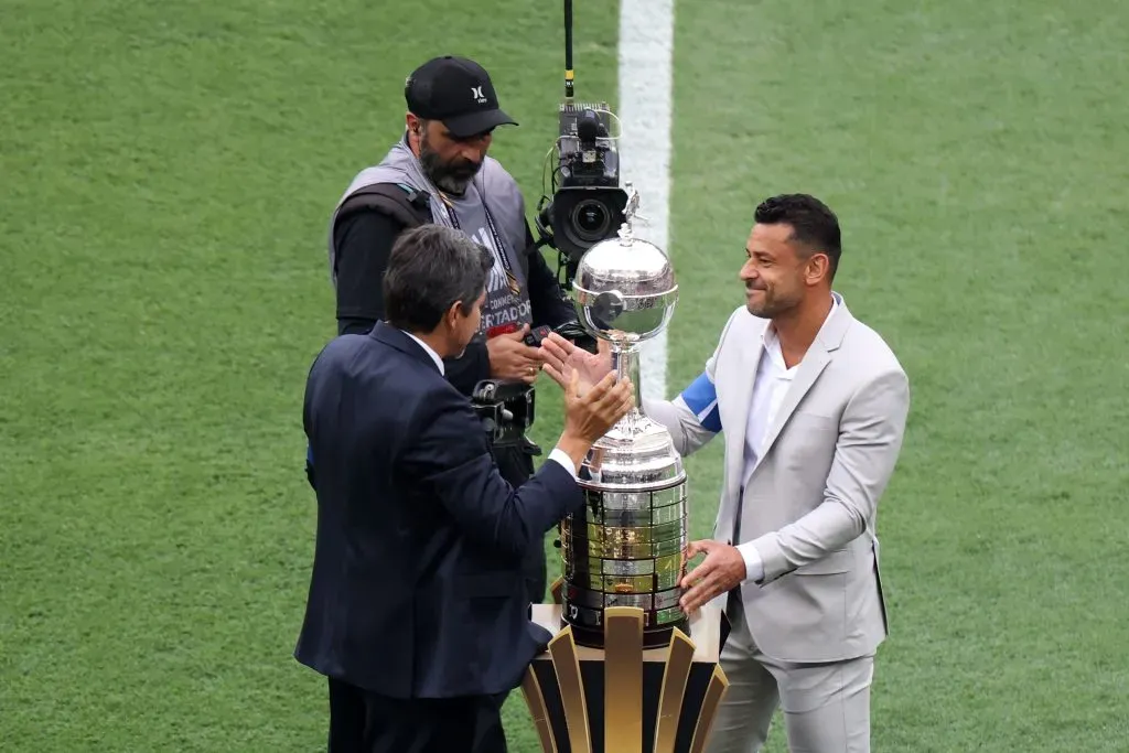 Bermúdez fue uno de los encargados de ingresar la Copa al Maracaná.