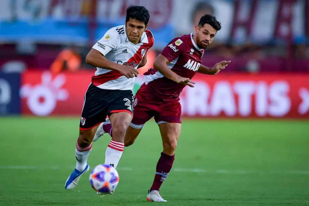 Lautaro Acosta enfrentando a River. (Foto: Getty)