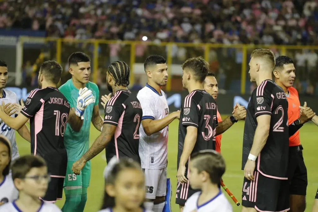 El Estadio Cuscatlán vibró con el partido entre El Salvador e Inter Miami. Foto: la Selecta Oficial.
