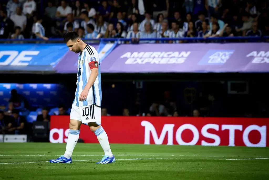 Leo Messi no está presente en el seleccionado y dejó vacante la 10