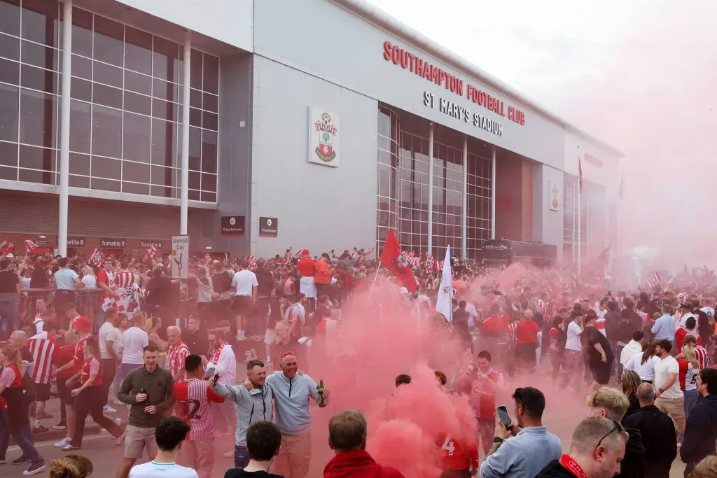 El St. Mary’s Stadium y los hinchas de Southampton vuelven a la Premier League (Getty)